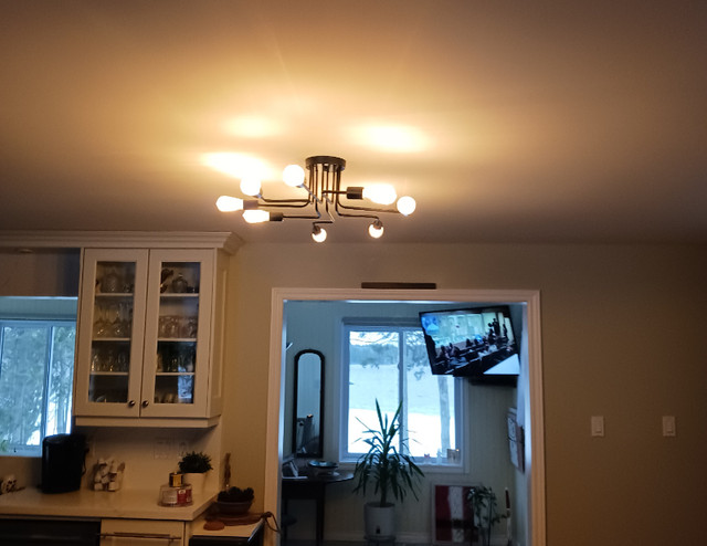 Modern Ceiling light. in Indoor Lighting & Fans in Renfrew - Image 3