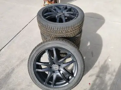 245\45R17 general altimax RT with TPMS sensors chevy used one season bolt pattern 5x105