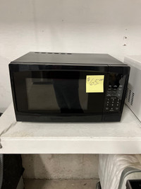 Danby black microwave 