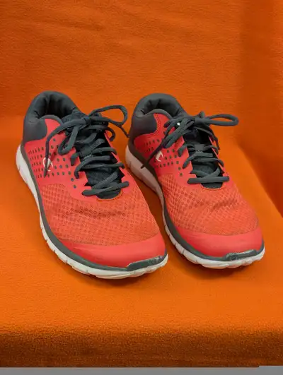 Ladies size 11 laced runners, View more