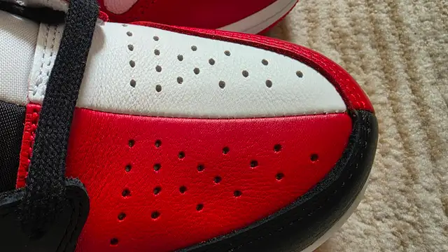 Jordan 1 - Homage To Home (Non-numbered) SZ 10.5 in Arts & Collectibles in City of Toronto - Image 8