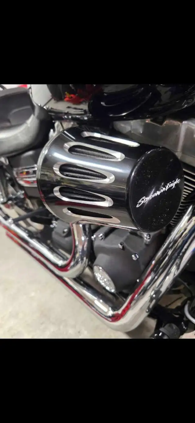 2010 Harley Fat Bob in Street, Cruisers & Choppers in Strathcona County - Image 6