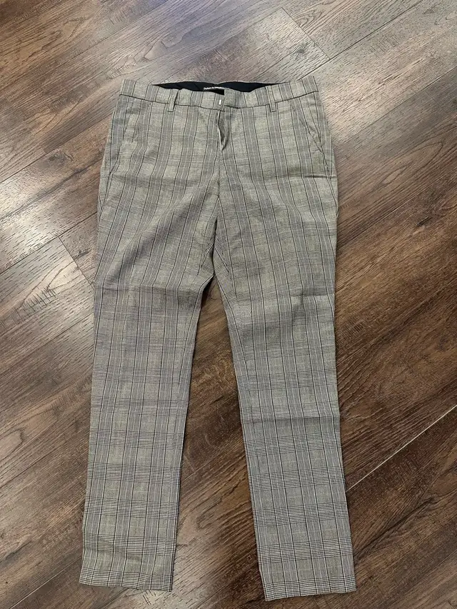 Lot of 5 Pants – Size 32 – Great Condition – $100 in Men's in Laval / North Shore - Image 8