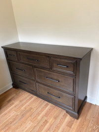 Large 7 drawer dresser 