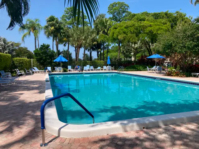 Florida lake-view condo for rent in Palm-Aire, Pompano Beach in Florida in Canada - Image 4