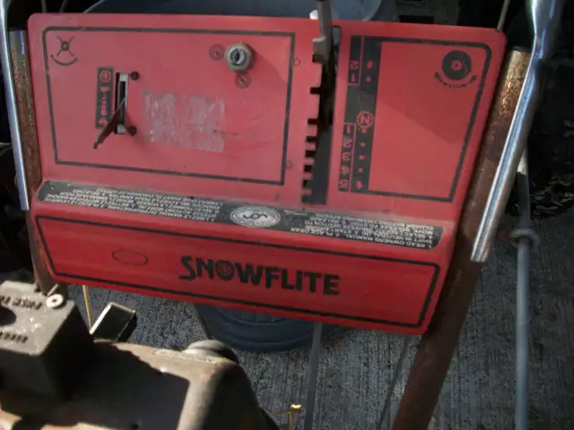 snow blower parts in Snowblowers in Mississauga / Peel Region - Image 2