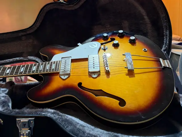 Epiphone John Lennon Casino (2011) – Gibson USA P90s in Guitars in Edmonton - Image 8