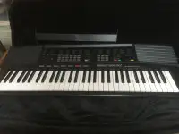 Yamaha Keyboard with Stand