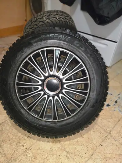 I have 4 Toyo Observe G3-ice for sale, approx only 10% used. It was for a Frod Escape and the trick...