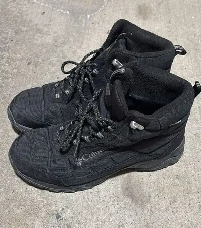 Columbia Winter Boot size 9.5, View more