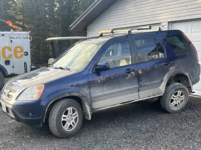2003 crv totaled to to rust, dm me and name a price for whatever you want, have a set of winter tire...
