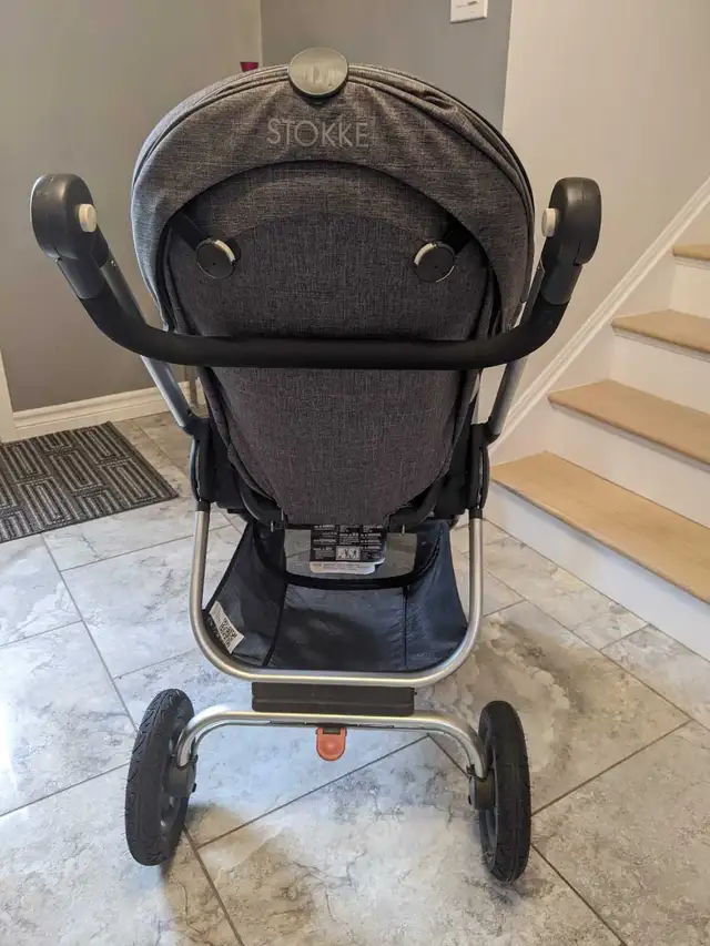 Stokke Scoot (European) stroller in Strollers, Carriers & Car Seats in Oakville / Halton Region - Image 6