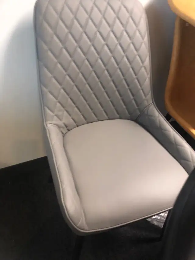 Heavy duty dining chair  in Chairs & Recliners in Markham / York Region - Image 2