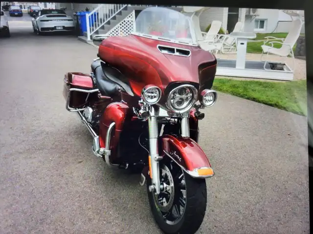 Harley Davidson Electra Glide Limited 2016 in Touring in Shawinigan - Image 9