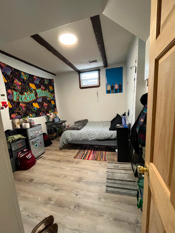 One bedroom, May 2024- May 2025 lease takeover. in Room Rentals & Roommates in Kitchener / Waterloo