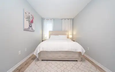 1 bedroom available for rent in a very clean and pet free home within Brampton for August 1st. Washr...