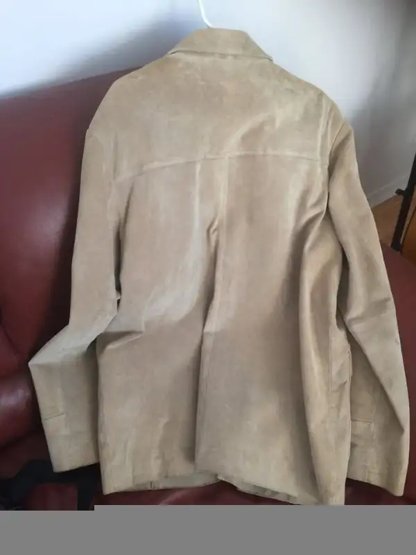Veste en vrai Suéde homme in Men's in City of Montréal - Image 4