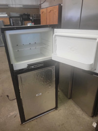 RV Fridge Norcold N621 Propane and Electric 6 Cubic