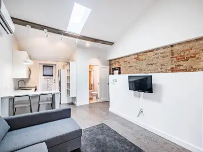1 Bed 1 Bath - Apartment | Toronto