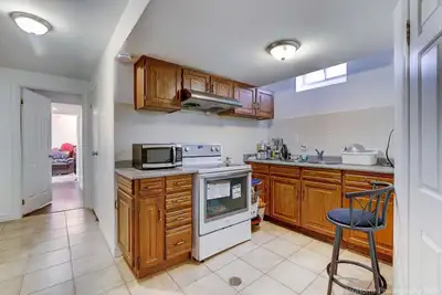 Located in the highly desirable Doncrest community near 16th Ave & Bayview (south side), this baseme...