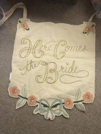 Gorgeous just married here comes the bride pennant sign