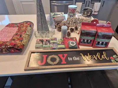 Christmas Decor multiple items, View more