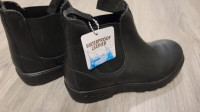 Size 6 - Women's Skechers Waterproof Leather Memory Foam