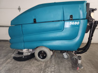 Tennant 5680 Floor Scrubber - Refurbished to New - Blue