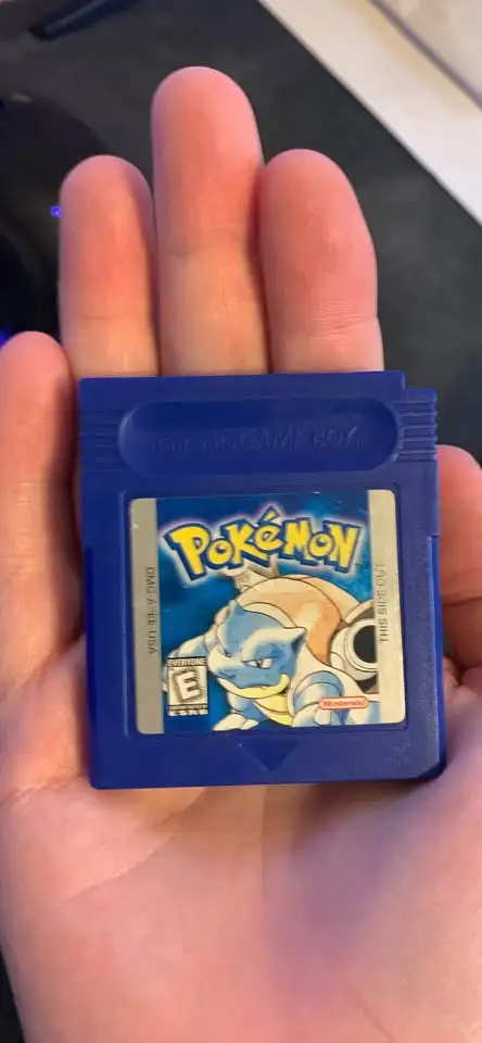 Pokemon blue gameboy in Older Generation in Winnipeg - Image 2