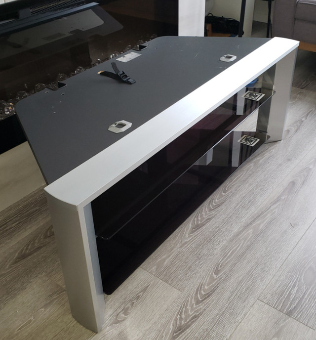 TV Stand in TV Tables & Entertainment Units in Winnipeg - Image 3