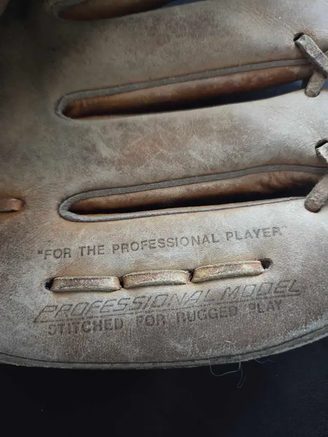 Mizuno MT2000-PRO Baseball Glove in Baseball & Softball in Markham / York Region - Image 4