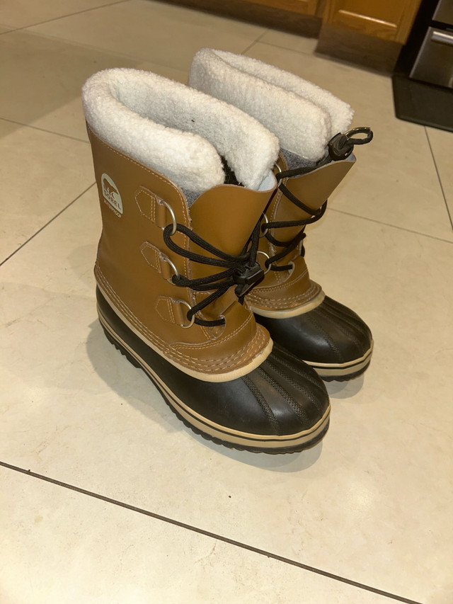 US Size 5 Women’s Sorel Joan of Arctic Genuine Leather Boots in Women's - Shoes in Oshawa / Durham Region - Image 3