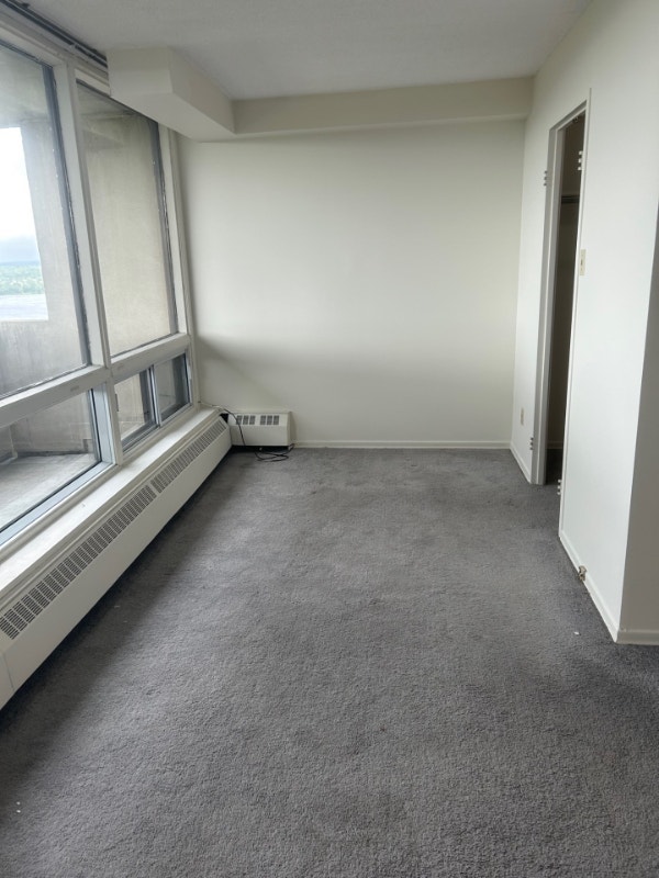 West End Bachelor Apt For Rent Park West Apts 30 McEwen Ave. Long