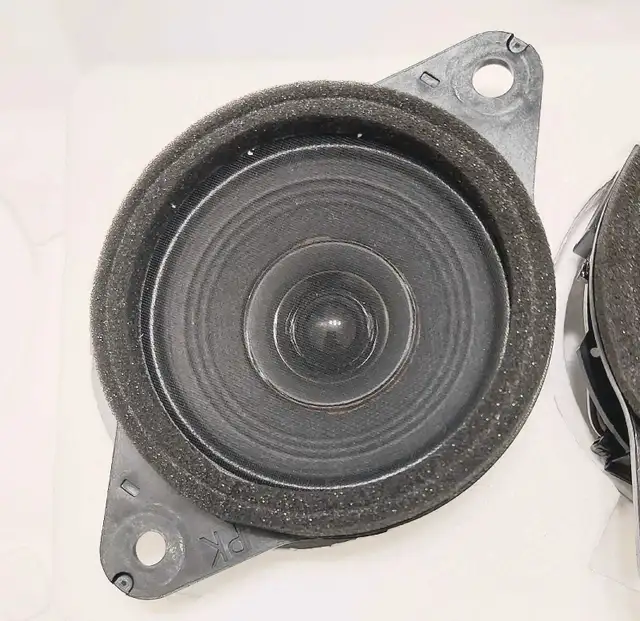 Acura Center Speaker in Speakers in Markham / York Region - Image 3