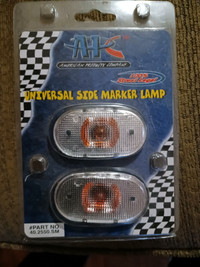Universal side marker lamp