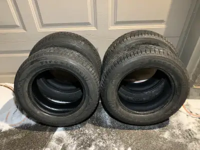 225/60R16 Firestone WinterForce snow Tires in great condition available for pick up Guelph.