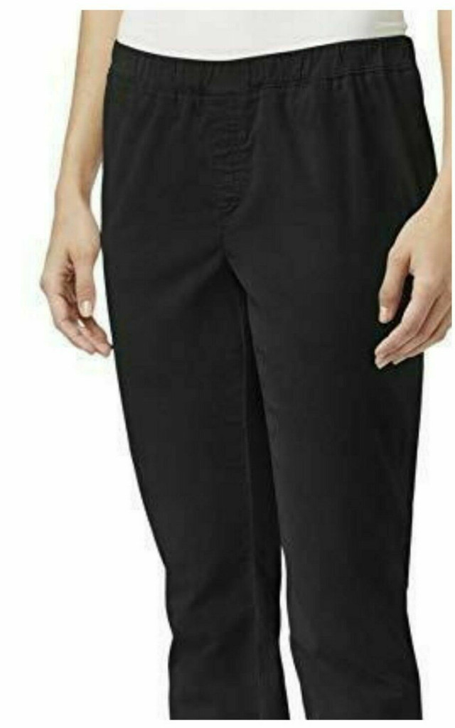 Karen Scott Women Petite Black Pull On Pants Pet-S/P Stretch in Women's - Bottoms in Markham / York Region - Image 3