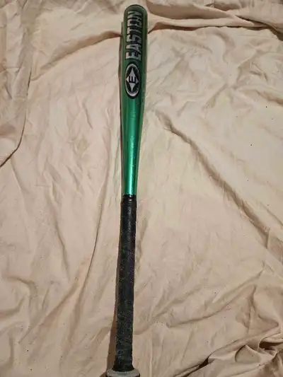 YOUTH EASTON CYCLONE BASEBALL BAT, View more