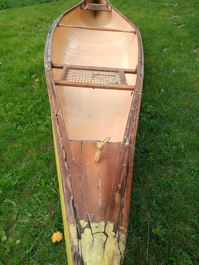 Canoe - kevlar and fiberglass in Canoes, Kayaks & Paddles in Guelph - Image 7