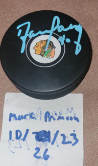 Darren Pang signed puck Hockey Blackhawks / Rondelle signée