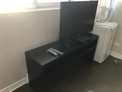 43" 4K LG Smart TV + Samsung Blu ray player, View more