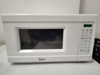 MASTER Chef Countertop Microwave White 0.7 cu ft