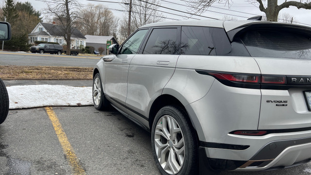 2020 Land Rover Rang Rover EVOQUE (R-DYNAMIC P300SE)  in Cars & Trucks in City of Halifax - Image 3