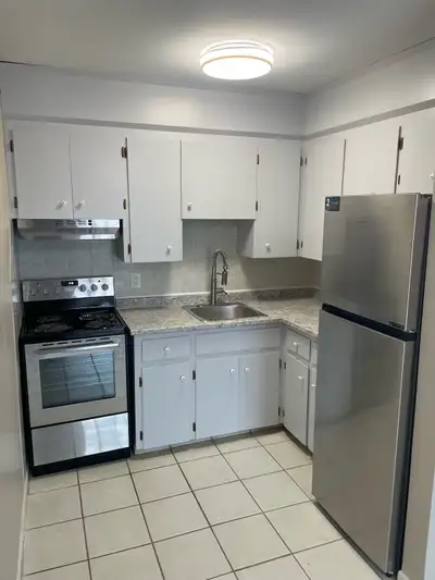 1 bedroom apartment for rent This mature, secure 19-unit apartment building is situated on bus route...