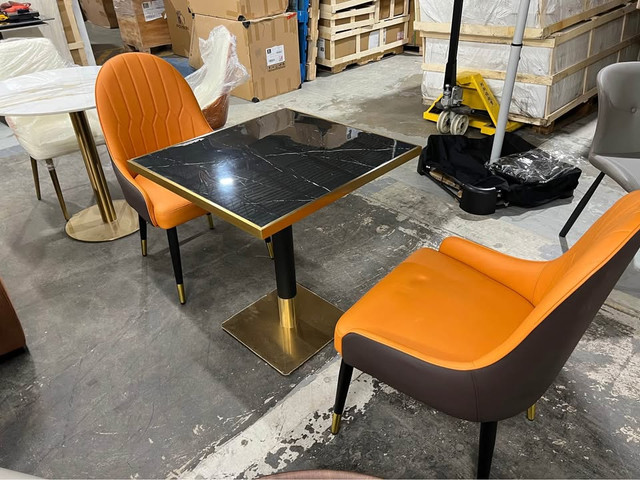 Small Dining Set – Table + 2 Chairs | Brand New | $365–$479 dans Mobilier de salle à manger et cuisine  à Longueuil/Rive Sud - Image 4