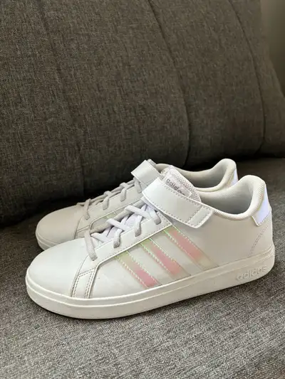 Adidas sneakers for girl, size  6 1/2, View more