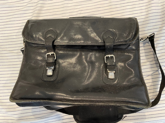Danier Leather Laptop Bag  in Laptop Accessories in St. Catharines