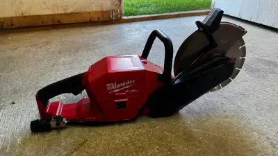 Milwaukee M18 9” Cut-Off Saw, View more