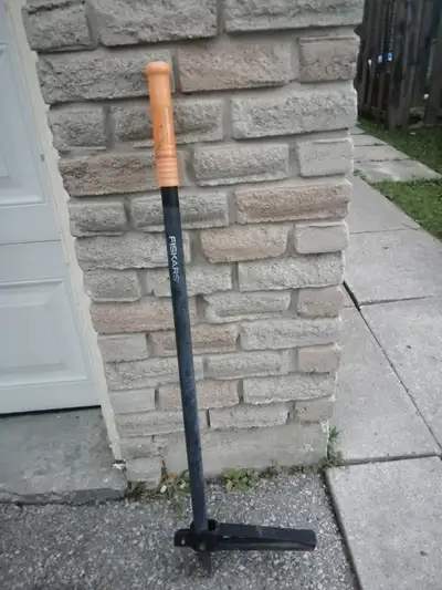 Fiskars Weed Puller, View more