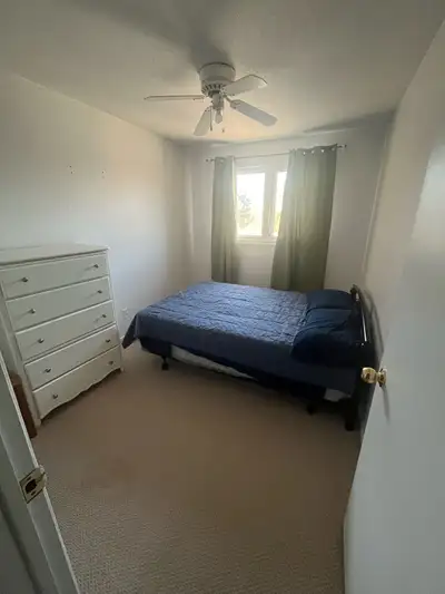* Private bedroom * Shared kitchen and bathroom * Laundry access * High-speed Wi-Fi * Close to La Ci...